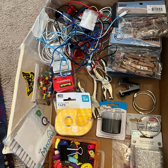 Office/School Supplies - Picture 3 of 10